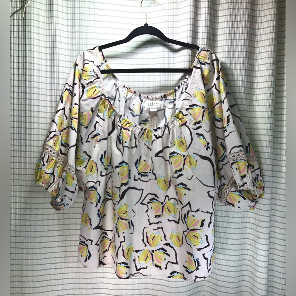 Women’s XL Velvet by Graham & Spencer Puff Sleeve Zoey print Blouse - Picture 3 of 15